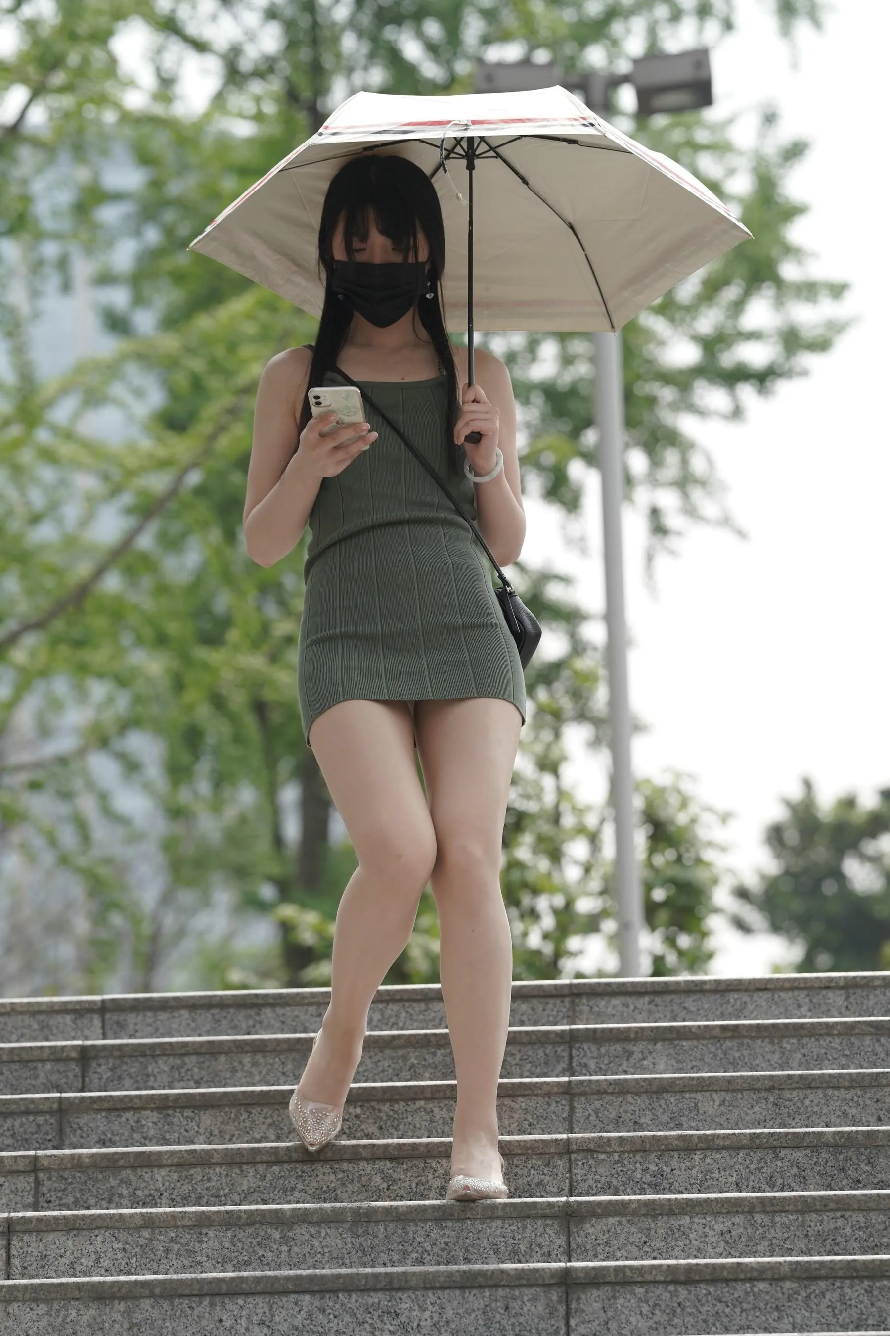 [魔镜街拍] NO.091 绿色包臀裙丝袜美女 [330P]插图7
